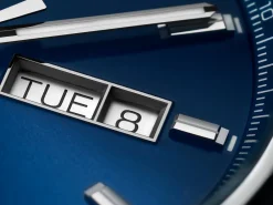Carrera Day-Date^TAG Heuer Store